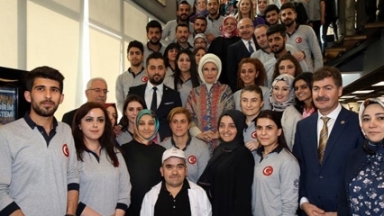 Прва дама Ердоган састала се са младима у Мардину