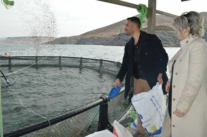 Курсат Кıлıц напустио је банкарство и са својом супругом постао произвођач рибе!