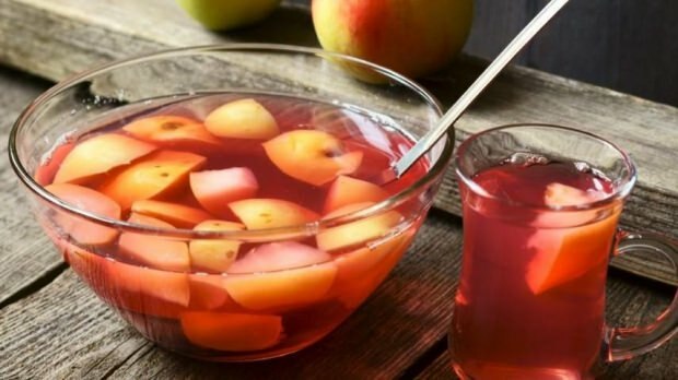 Укусан рецепт за компот од јабука у летњим врућинама! Како направити компот од јабуке?