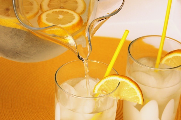 Предности редовног пијења лимуновог сока