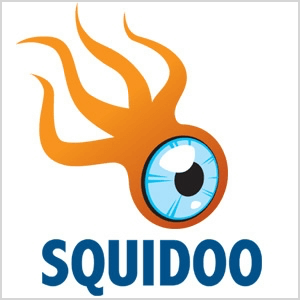 Ово је снимак екрана логотипа Скуидоо, наранџастог бића са четири пипца и великом плавом очном јабучицом.