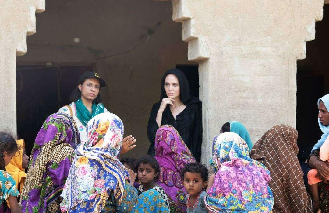  Анђелина Џоли апеловала је на међународну заједницу да помогне Пакистану.