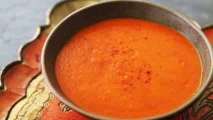 Укусан рецепт за супу од црвене паприке