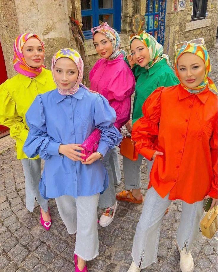 Мода контрастних боја хиџаба