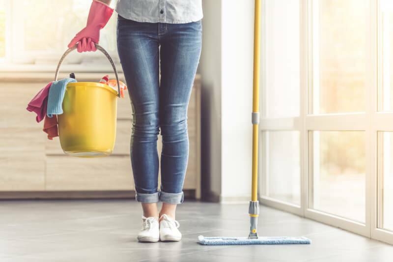 Доњи кутак је најлакше чишћење празника! Како очистити празнике код куће?