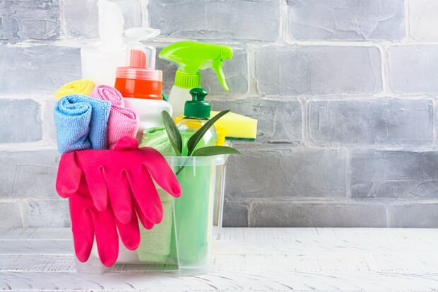 Како се обавља рутинско чишћење кућа