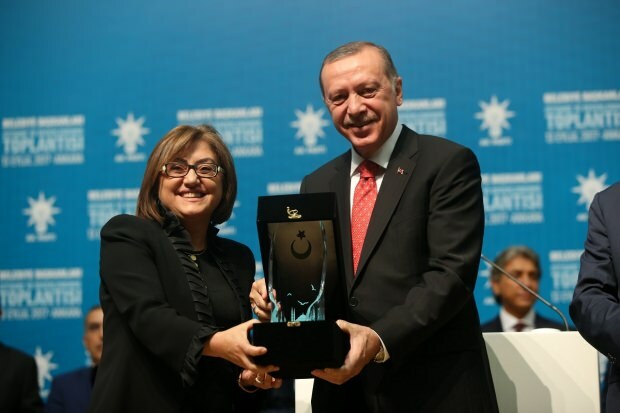 Фатма Сахин и предсједник Рецеп Таииип Ердоган