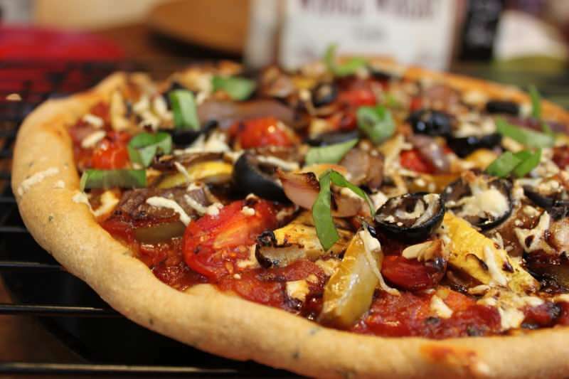 Најлакши рецепт за вегету пицу! Како направити вегету пицу код куће?