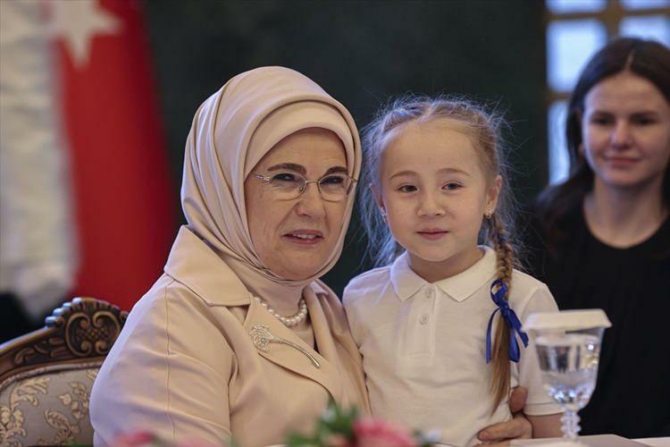 Емине Ердоган прославила је Међународни дан девојчица