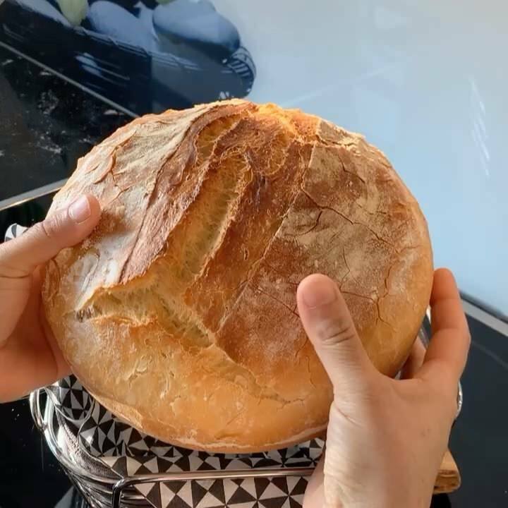 Како направити хрскави сеоски хлеб? Најздравији рецепт за сеоски хлеб