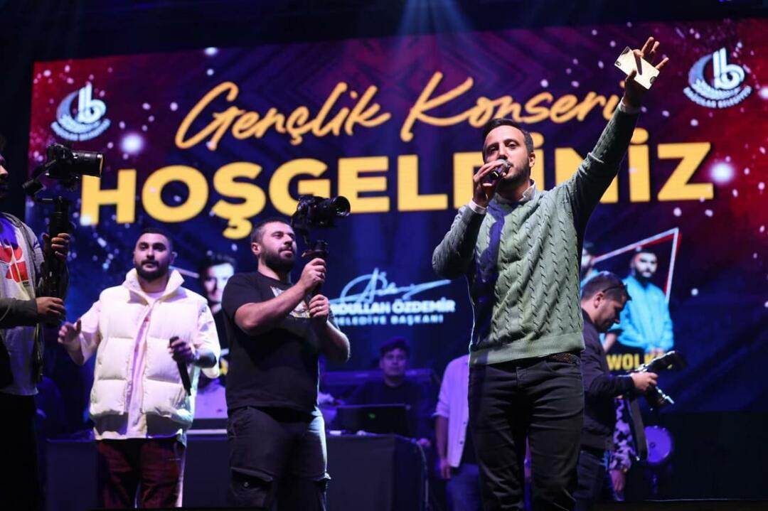 Мустафа Цецели је дувао као ветар на Концерту младих у Багцıлару!