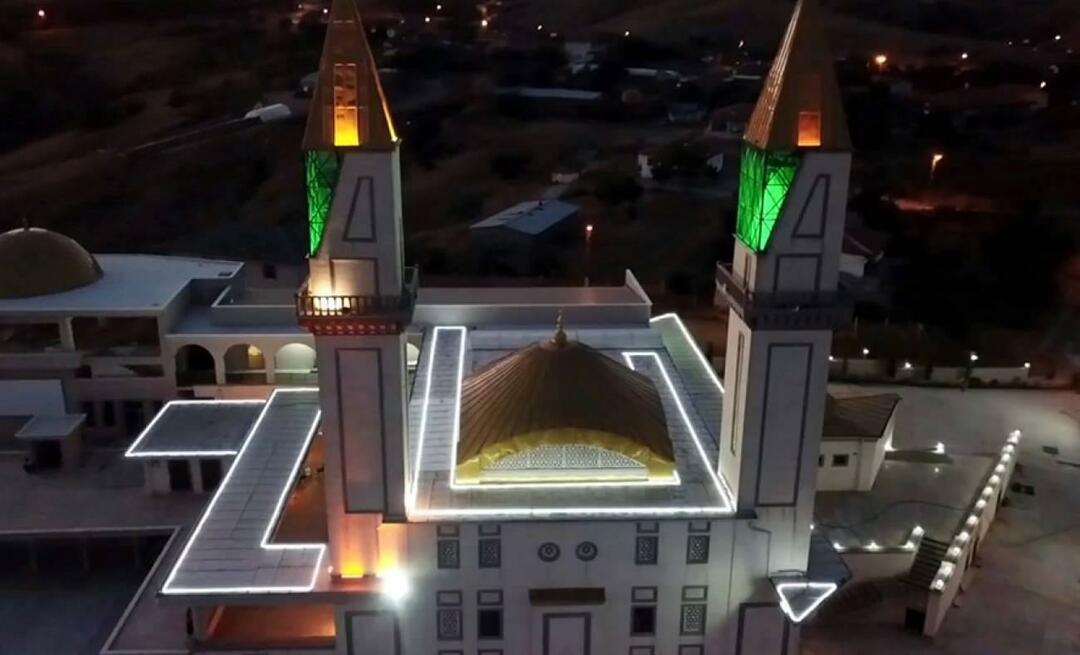 Довршена је џамија у Кирикалеу, у којој се из птичје перспективе може видети реч Алах.