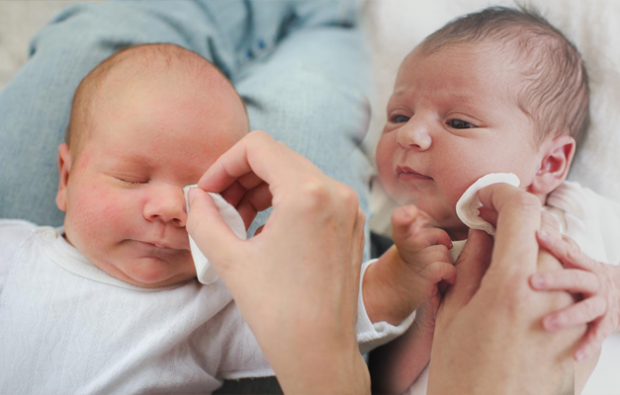 Како уклонити бразде код беба? Шта узрокује ране код беба? Бурр масажа мајчиним млеком
