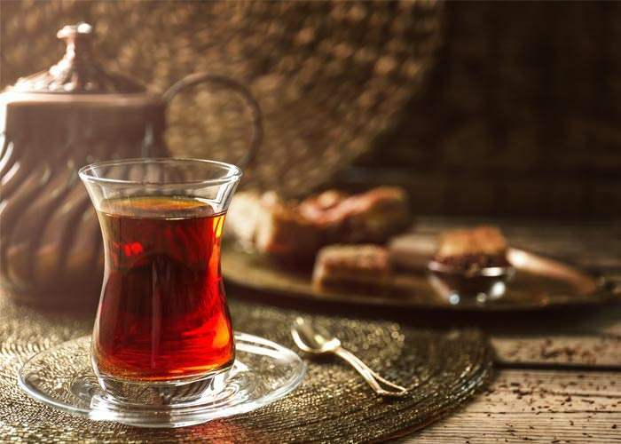 Пије ли чај на сахур?
