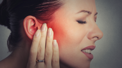 Који су симптоми притиска у ушима? Шта је добро за притисак уха на врху?