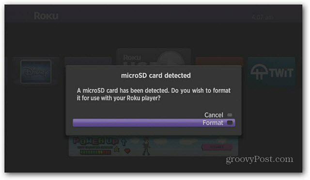 Како инсталирати МицроСД картицу на Року2