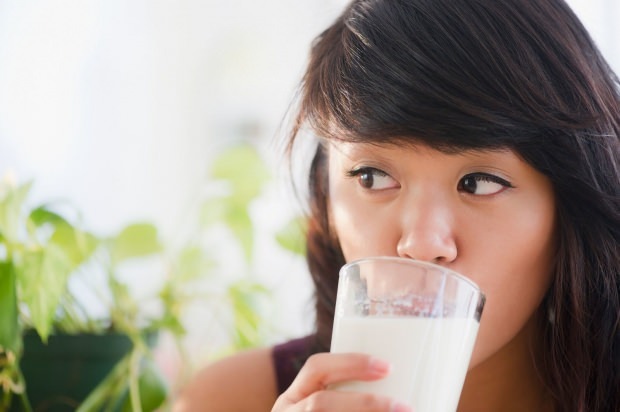 Да ли конзумирање млека пре спавања слаби? Трајна и здрава дијета за мршављење