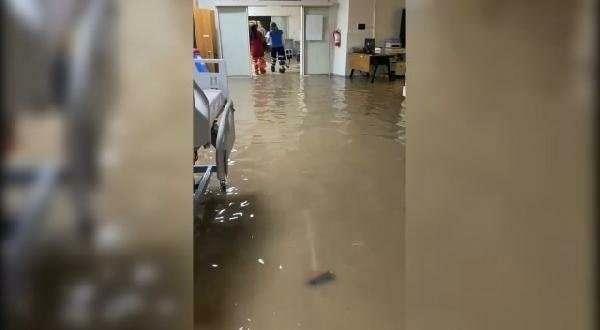 После земљотреса у Шанлиурфи и Адијаману дошло је до поплаве! 1 мртав, 4 нестала...