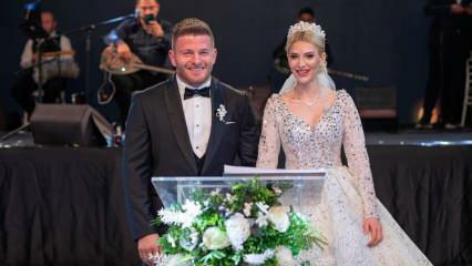 Бивши такмичари Сурвивор-а Исмаил Балабан и Илаида Секер на венчању у Анталији