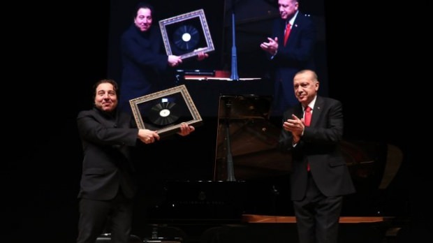 Фазıл Саи и предсједник Ердоган