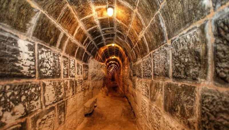 У историјском дворцу Газиантеп откривени су тунели и водена површина!