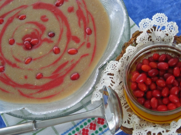 Како направити тархану од бруснице? Укусан рецепт за супу од тархане
