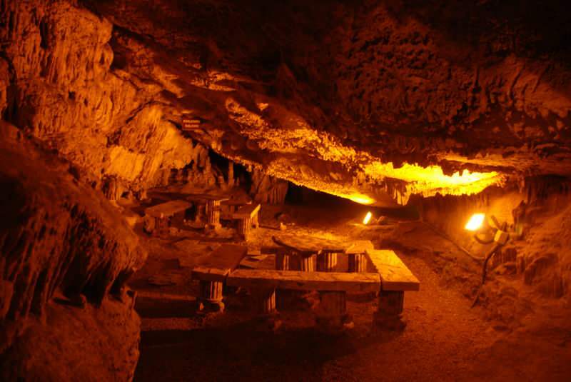 Пећина Факилли
