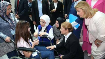 Дељење „Међународног дана особа са инвалидитетом“ од прве даме Ердоган!