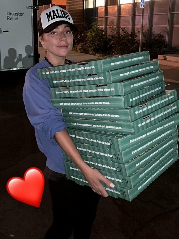 Светски позната Лади Гага постаје дистрибутер пица
