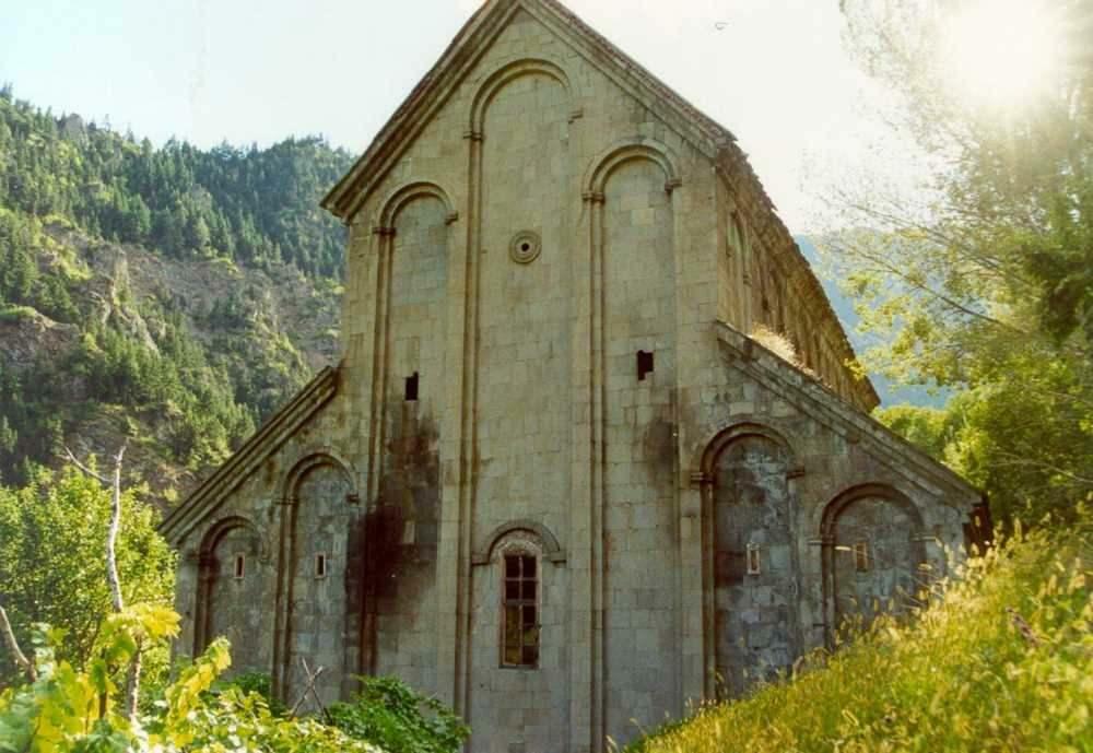 Црква Бархал