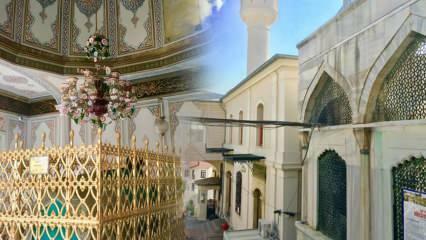 Ко је Азиз Махмут Худаји? Где се налази гробница Азиза Махмута Худајија, које су њене карактеристике?