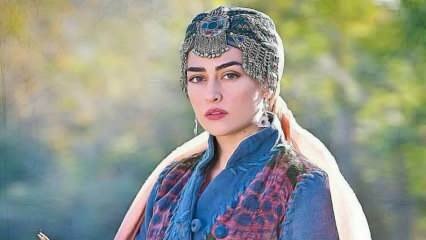 Есра Билгиц, која глуми Халиме Султан, миљеника Дирилиша Ертугрула, постала је лице рекламирања у Пакистану