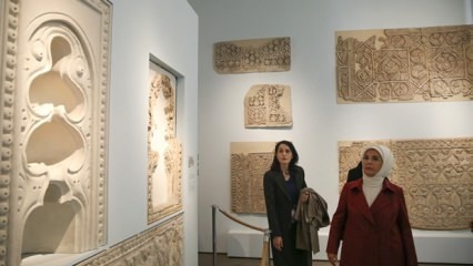 Прва дама Ердоган посјетила је музеј Бергама