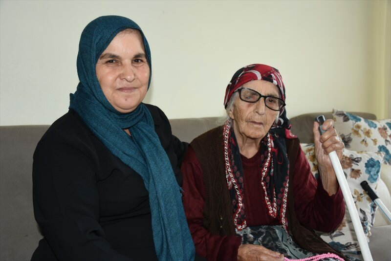95-годишња бака Фатма, пацијенткиња са срцем и крвним притиском, победила је Ковид-19