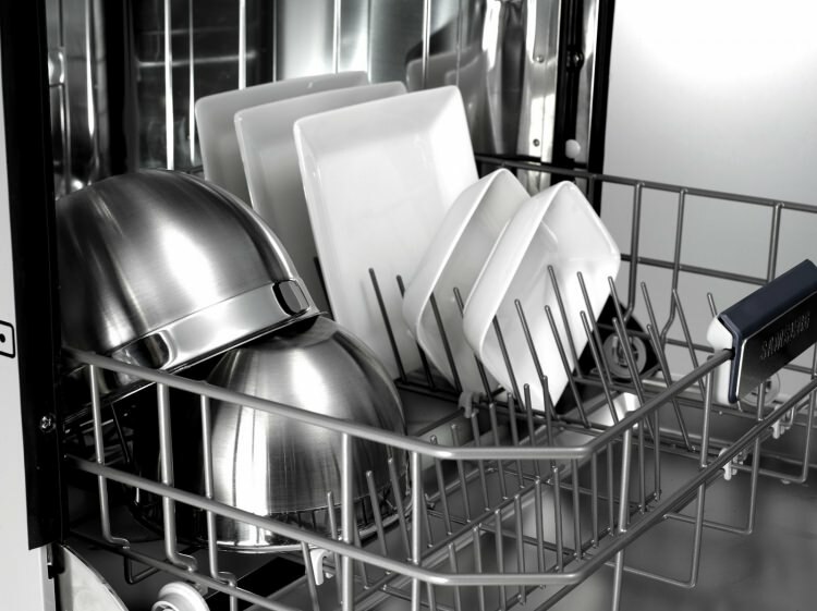 Како се машина за прање судова боље пере?