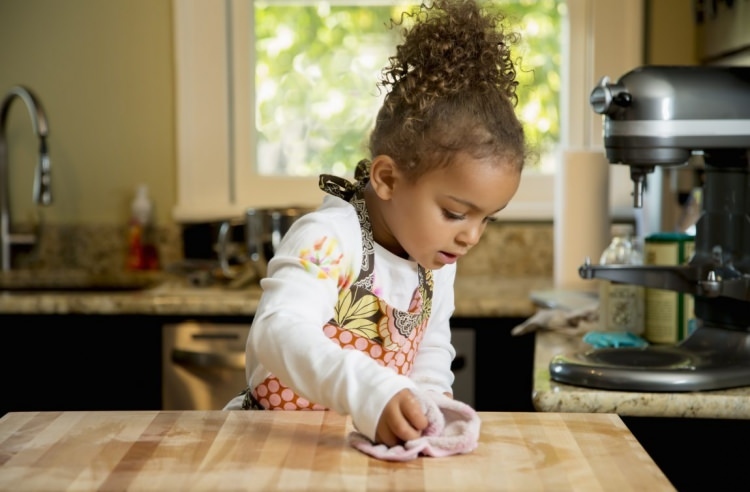 Које кућне послове могу деца обављати?