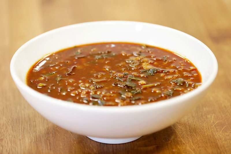Како направити чувену супу од црне леће? Трикови супе од црне леће
