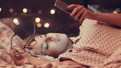 Шта узрокује употребу телефона пре спавања?