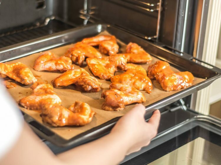 Рецепт за пилећа крила са сосом код куће