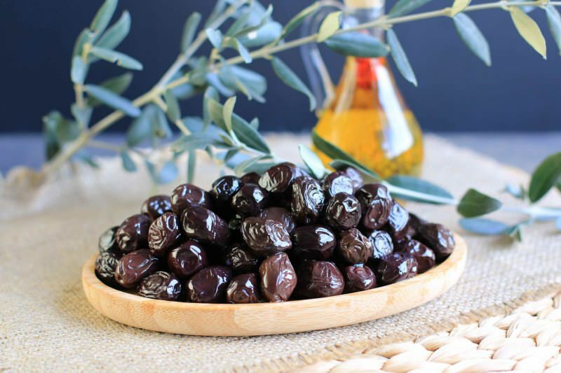 Прављење маслина са мало соли за бебе! У ком месецу треба давати маслине бебама?