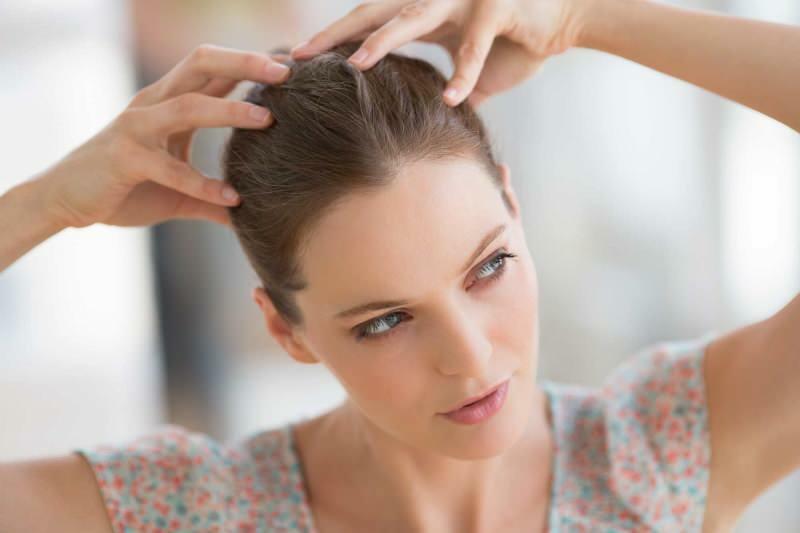 Шта је масажа косе и чему служи масажа косе? Савети за масирање косе