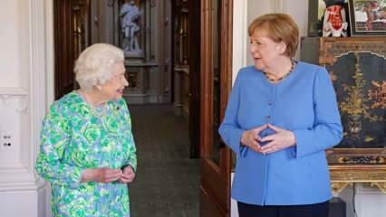 краљица Посебан поклон Елизабете немачкој председници Ангели Меркел!