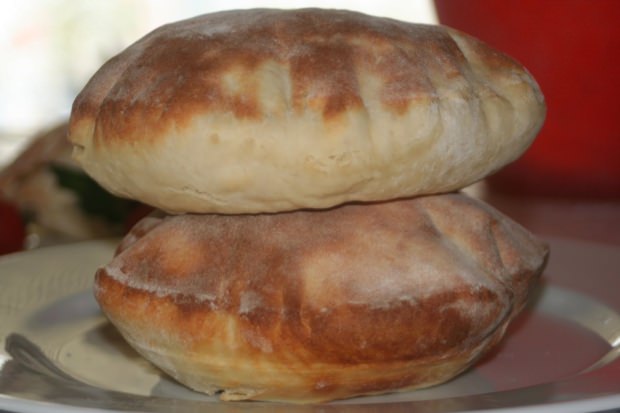 Како направити пахуљасти пита хлеб? Снага пита хлеба