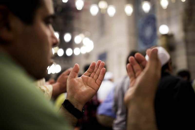 Молитва између азана и камета! Шта је прилика за молитву? Молитва која се треба прочитати након што је прочитао езан