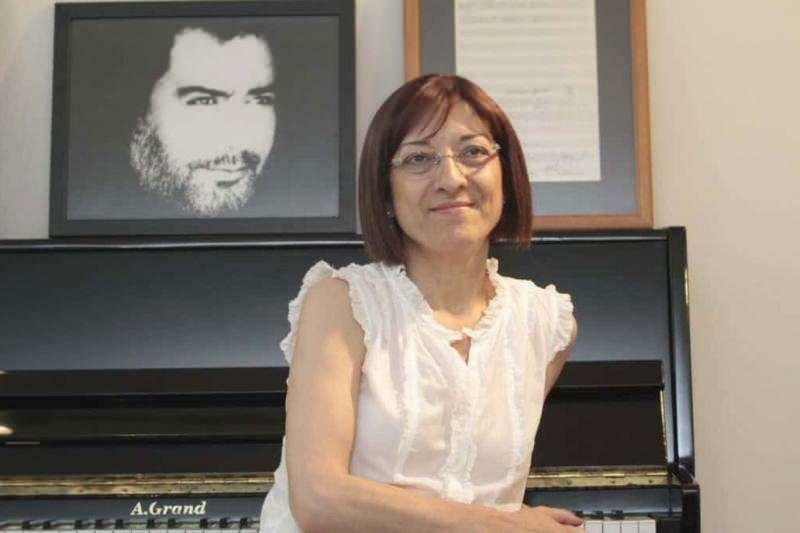 Супруга Ахмета Каје Гултен Каиа