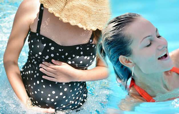 Предности пливања током трудноће! Да ли је могуће ући у базен током трудноће?