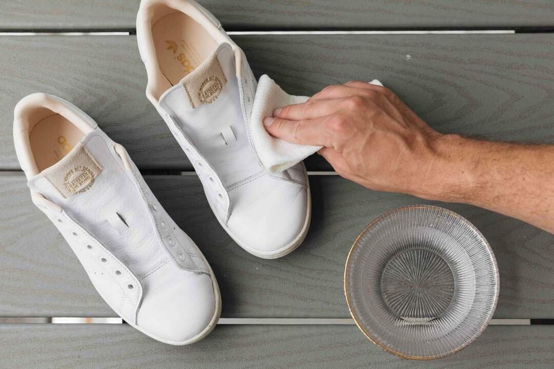 Како очистити беле ципеле?