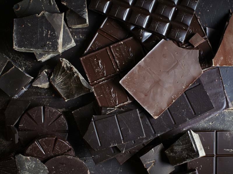 Повећање хормона ендорфина: Које су предности црне чоколаде? Потрошња тамне чоколаде ...
