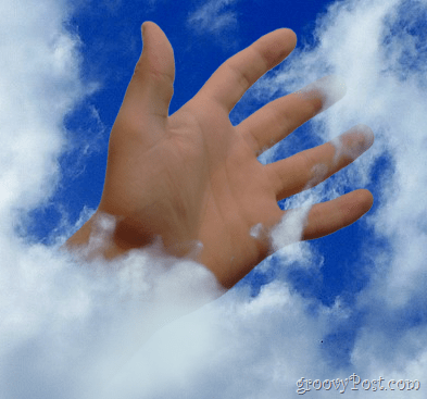 Рука у облацима