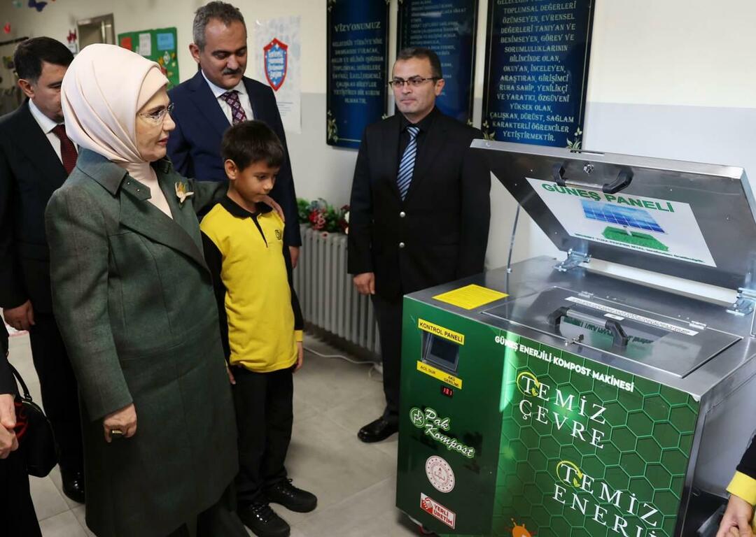 Емине Ердоган је проверила праксу нултог отпада у основној школи Остим